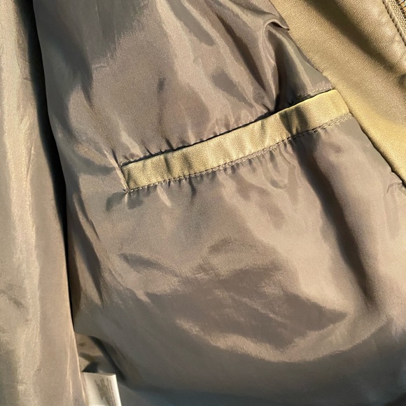 Dress Barn used size 18/20 green jacket - Picture 6 of 9